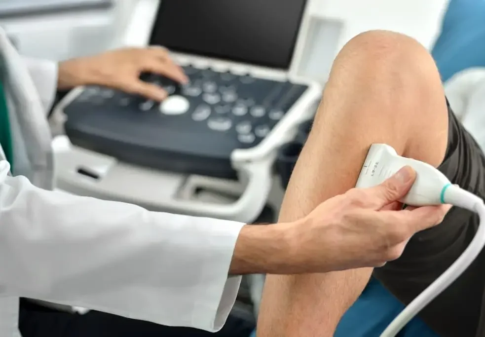 Arterial and venous Doppler ultrasound performed by cardiologist Dr Francesco Lo Monaco for vascular and heart circulation assessment